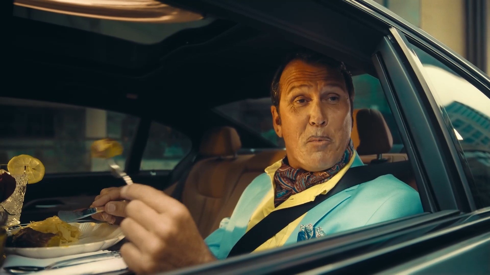 carvana_-_fanatical_sharing (1080p).mp4_snapshot_00.23.293.jpg