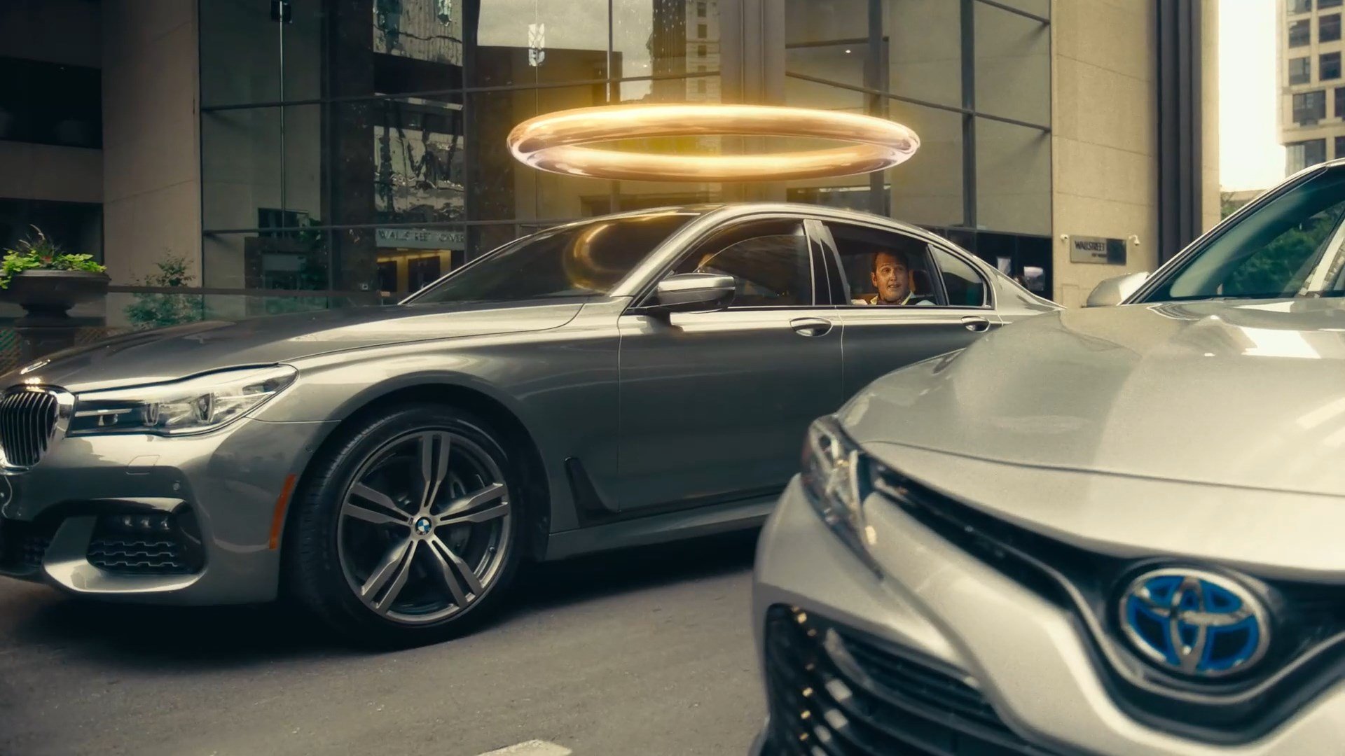 carvana_-_fanatical_sharing (1080p).mp4_snapshot_00.22.146.jpg