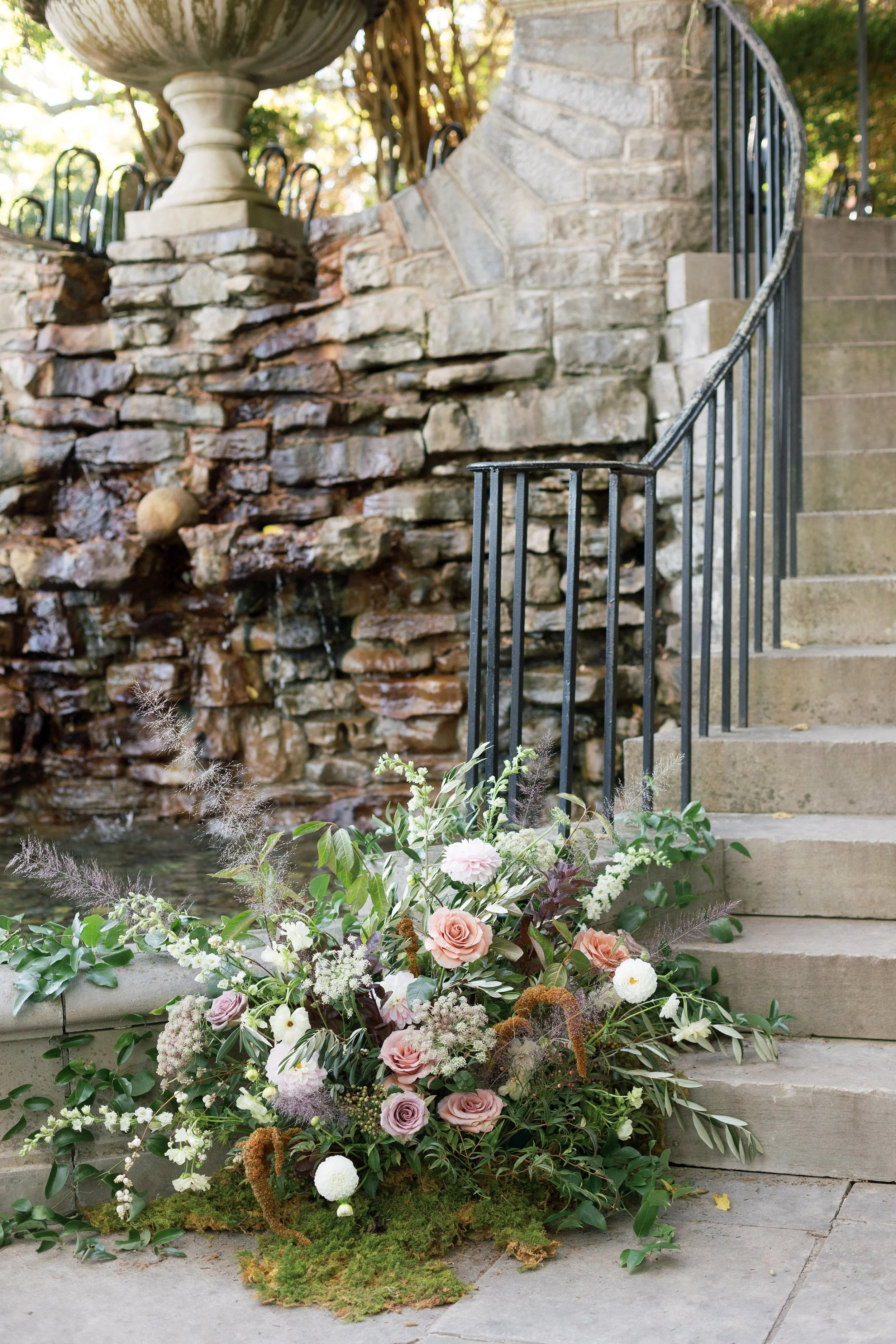 Nashville Wedding Venues Cheekwood wisteria fountain florals