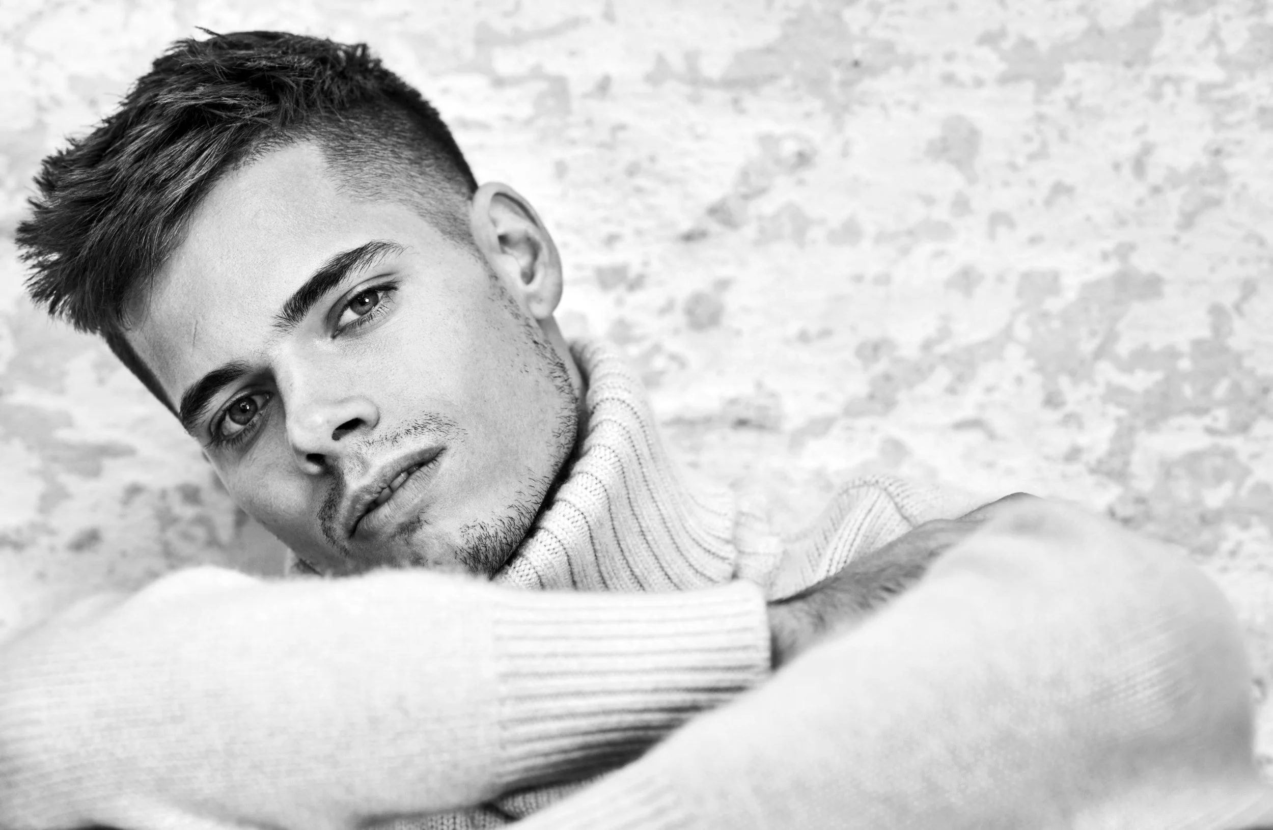 Julian  WEigel Rollkragen Creme_0327-10212.jpeg