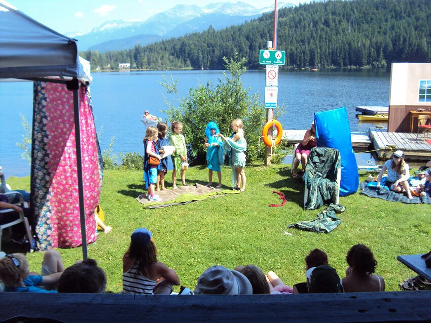 Children_s Flag Stop Theatre copy.jpg