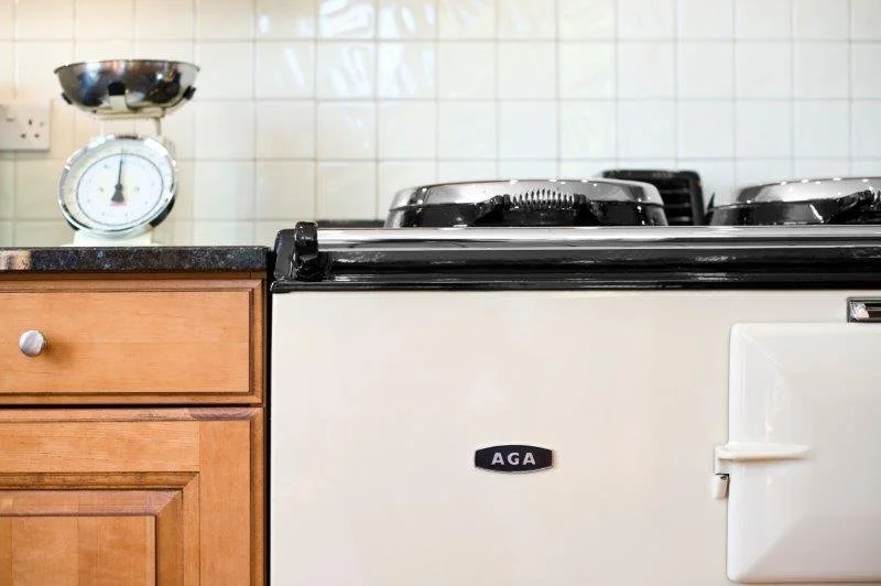 Aga close up cream enamel