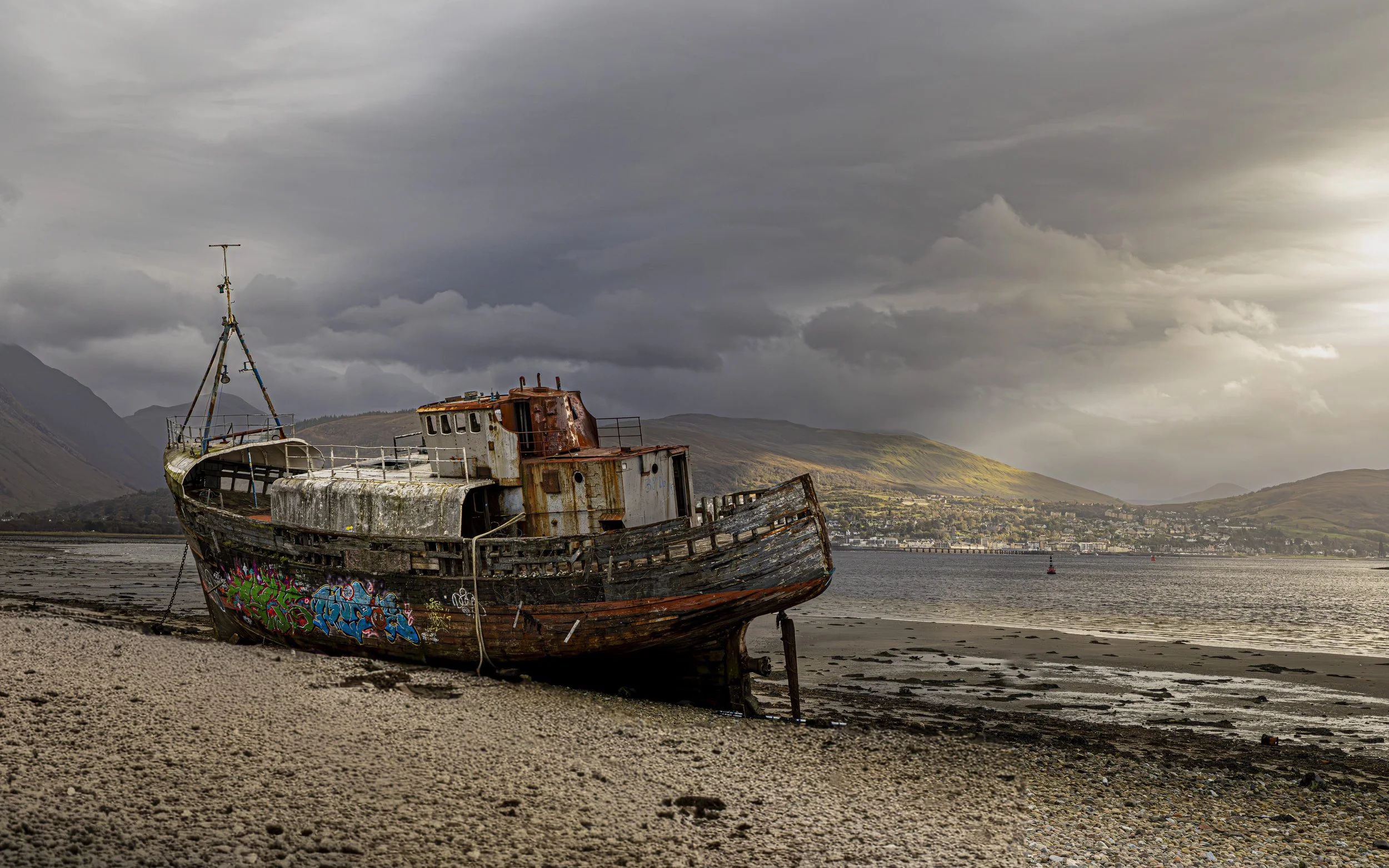 Glastonbury moon 2-3810.jpg