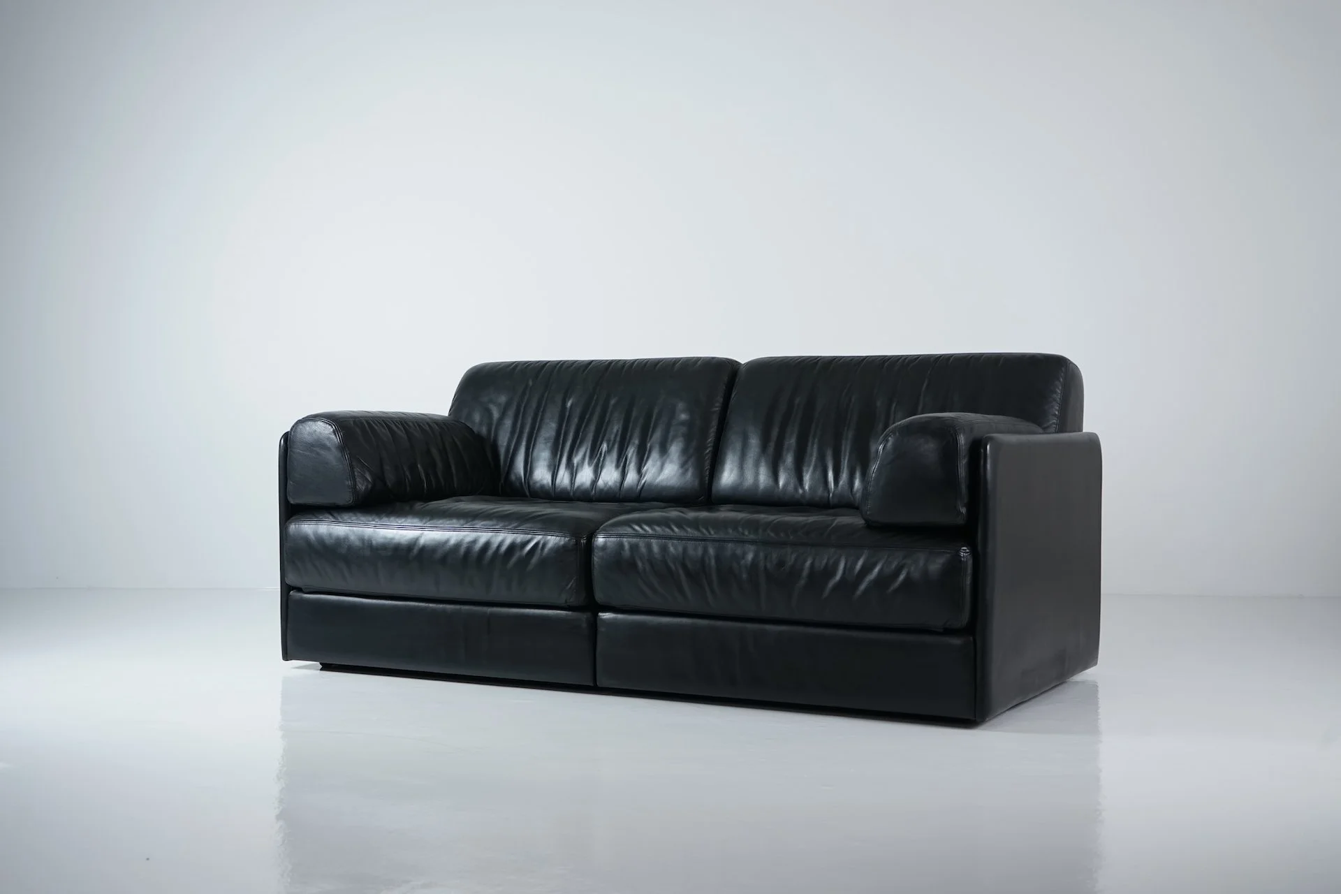 DS 78 Black Leather Sofa by De Sede  0362.JPG