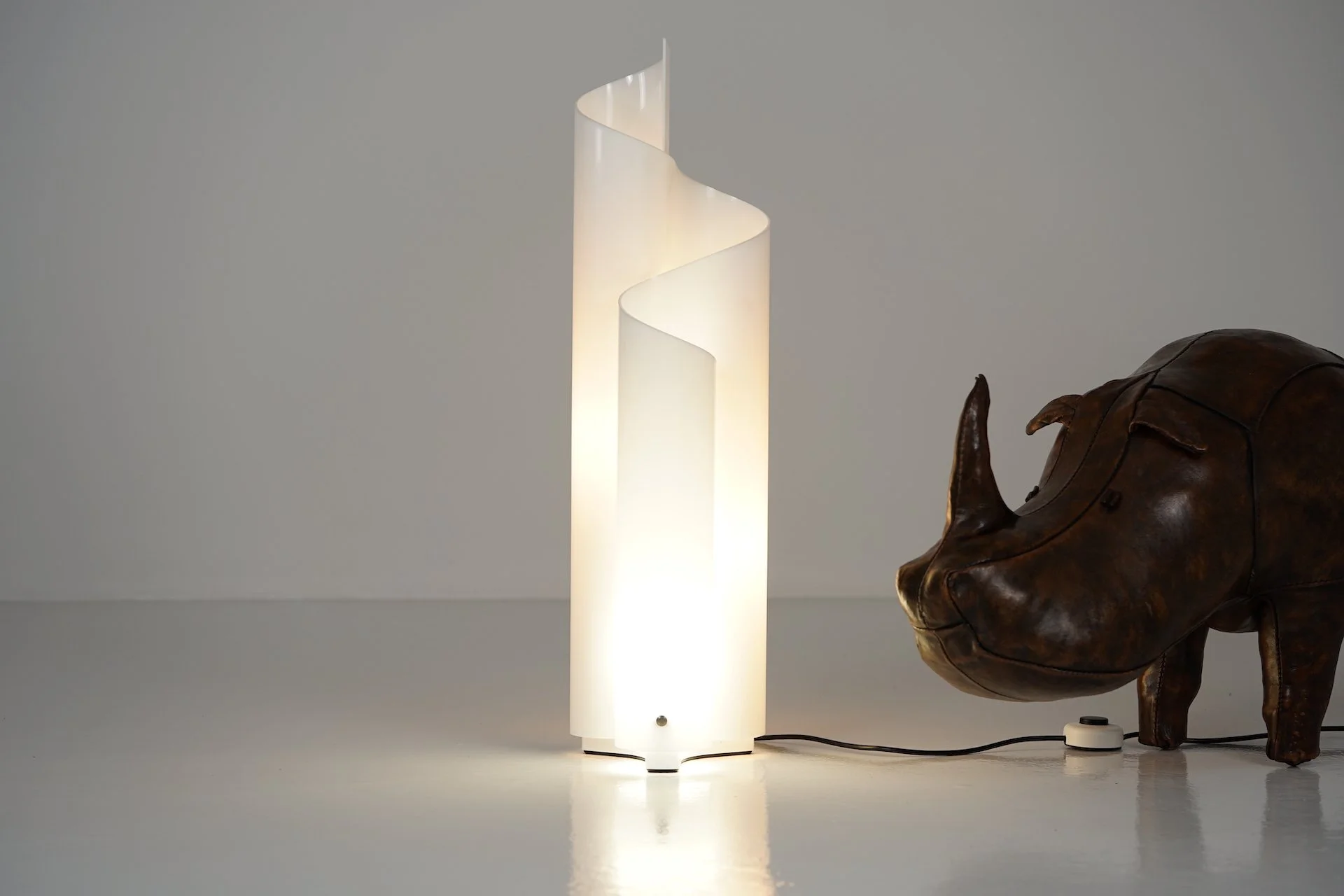 Table Lamp Mezzachimera by Vico Magistretti for Artemide 878.JPG