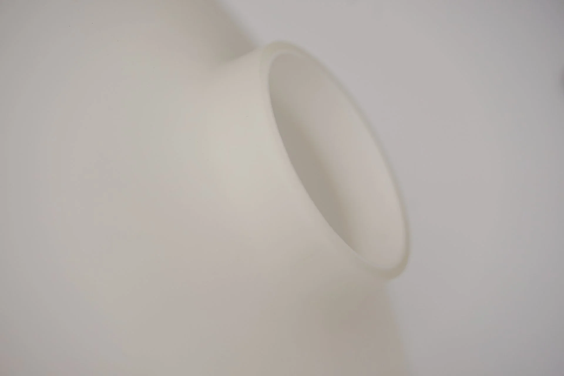 Dänische Mid-Century Modern UFO Lampe aus Opalglas & Teak, 1960er  4299.JPG