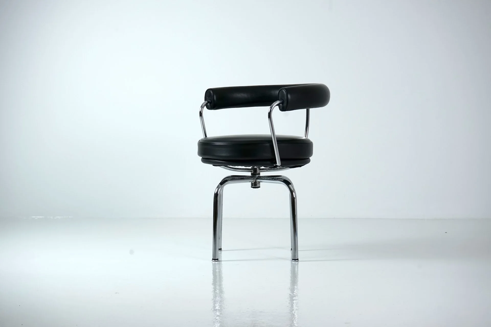 LC7 Swivel Chair by Charlotte Perriand for Cassina 191.JPG