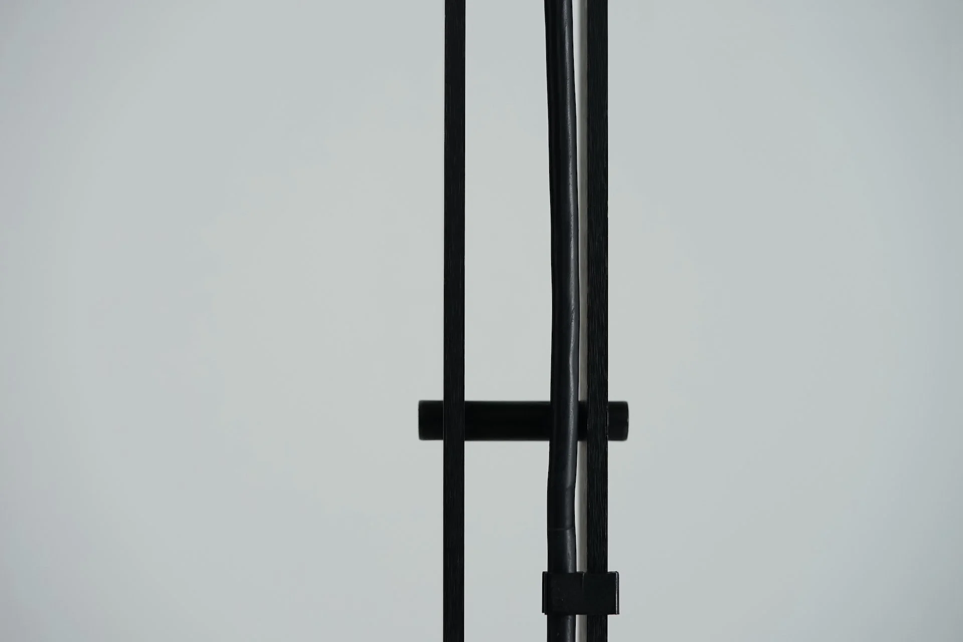 kru-kiterra-floor-lamp-tiziano-inguanotto-sem-luci 5953.JPG