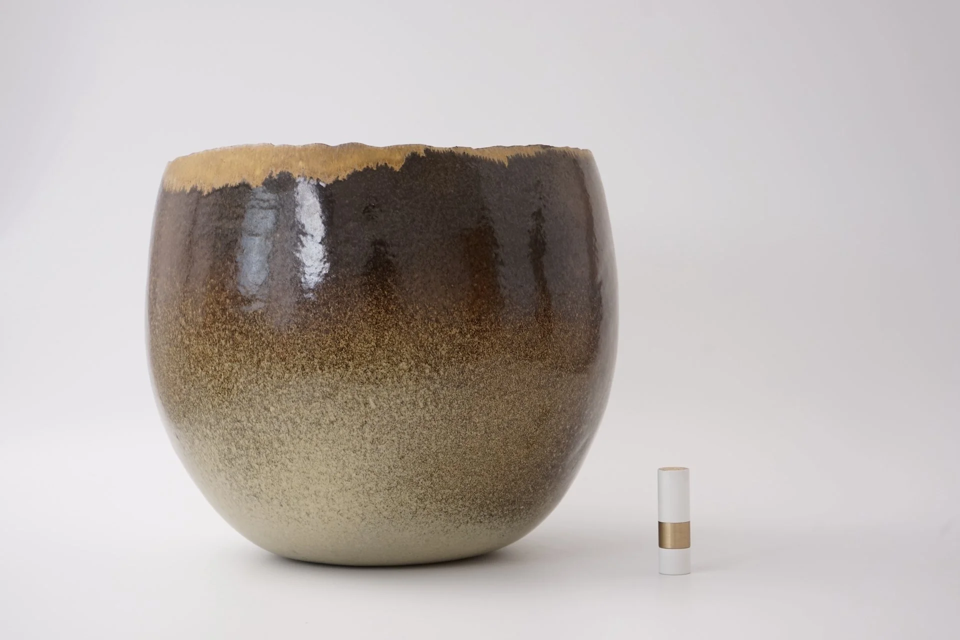 Large Studio Ceramic Bowl by Sabine Jeck Keramik 1922.JPG