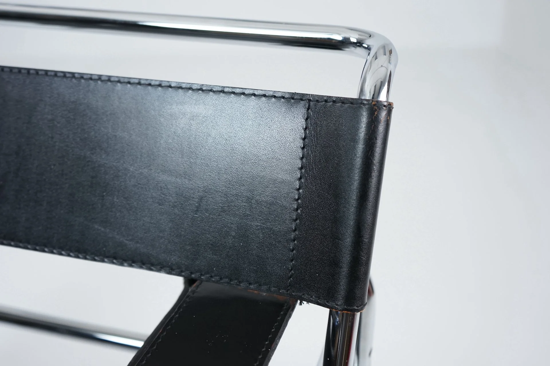 Wassily Chair by Marcel Breuer for Gavina set of 2 Knoll Vintage 7774.JPG