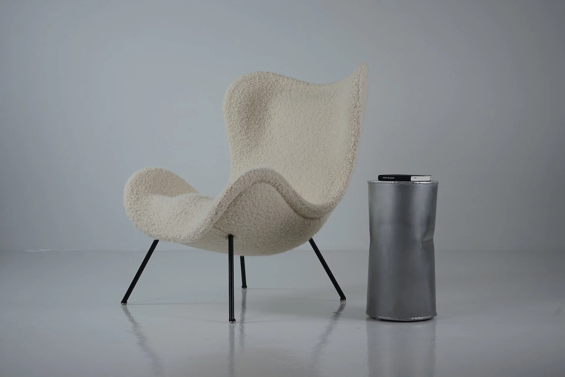 Madame Lounge Chair in Boucle by Fritz Neth for Correcta 9629.JPG