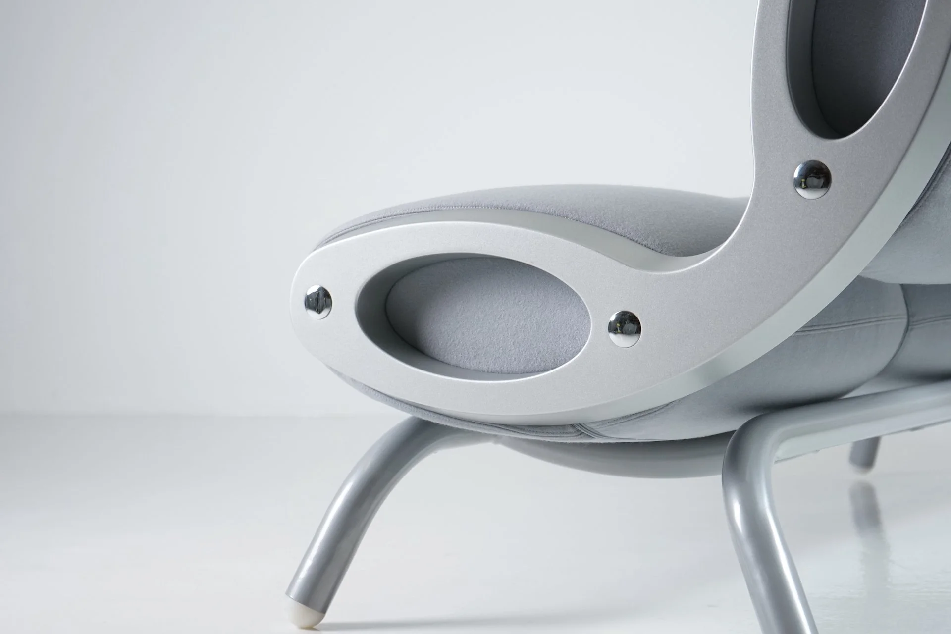 Gluon Sofa by Marc Newson for Moroso 5816.JPG