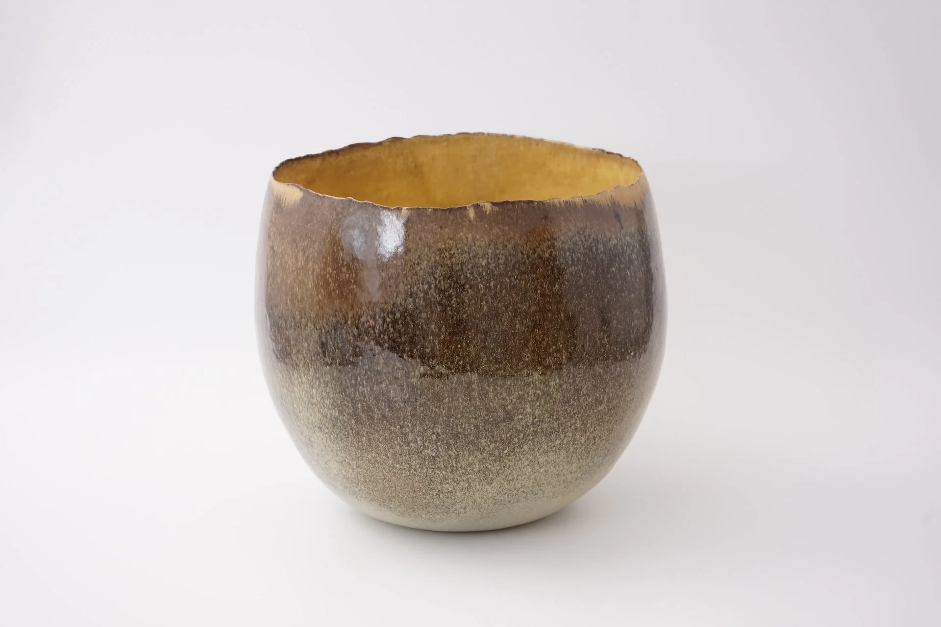 Large Studio Ceramic Bowl by Sabine Jeck Keramik 1901.JPG