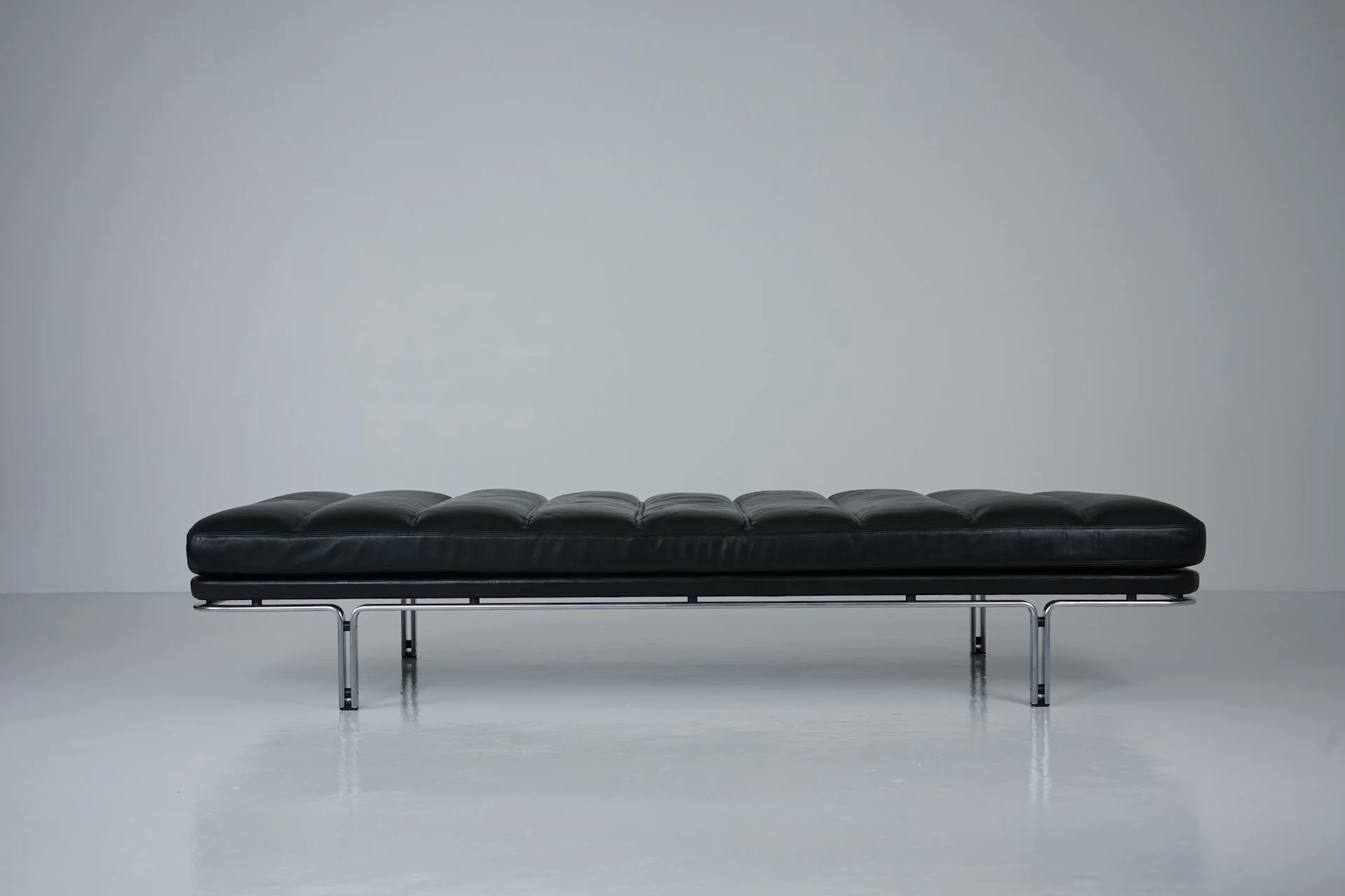 6915 Daybed by Horst Brüning for Kill International 69.JPG