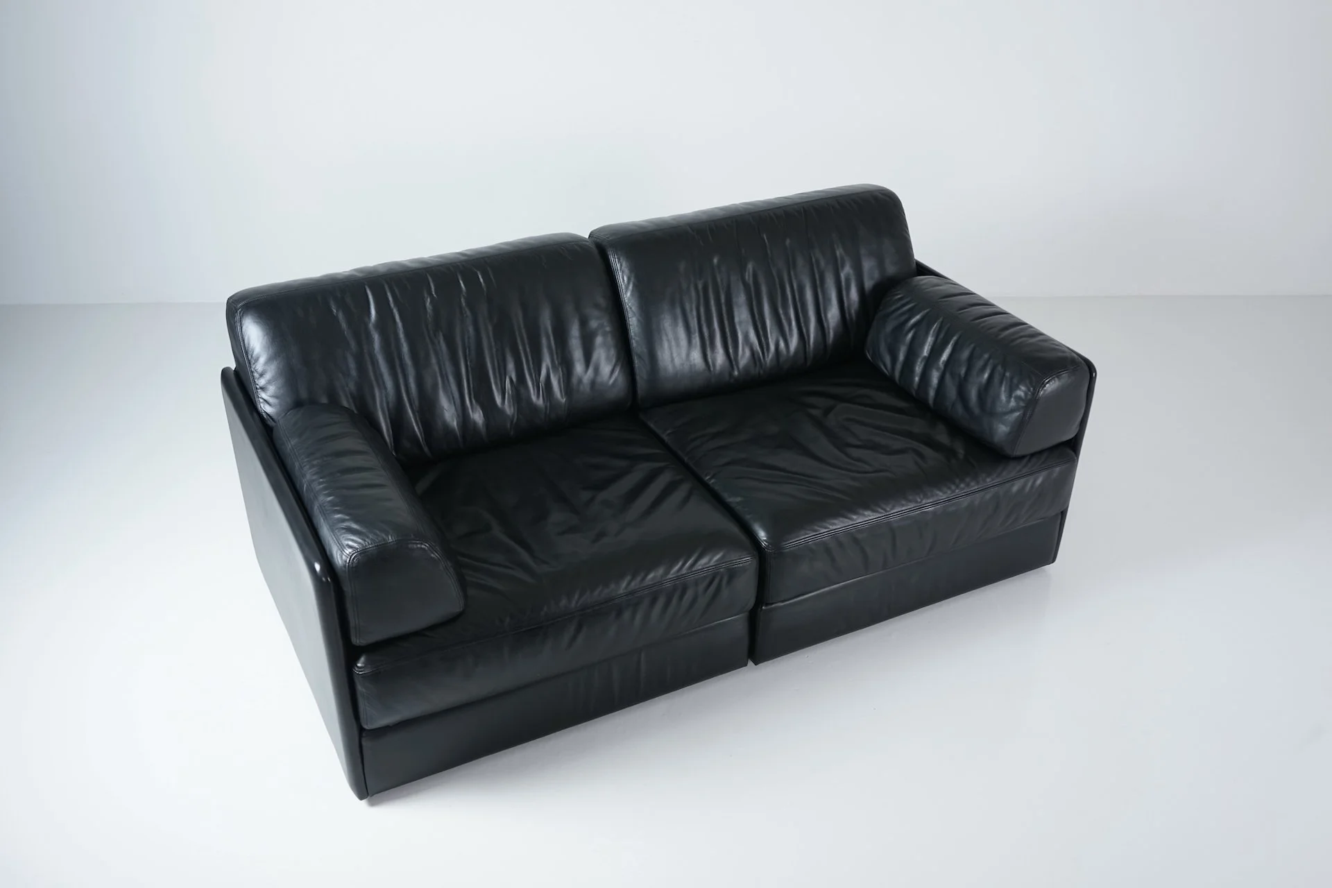 DS 78 Black Leather Sofa by De Sede  0372.JPG