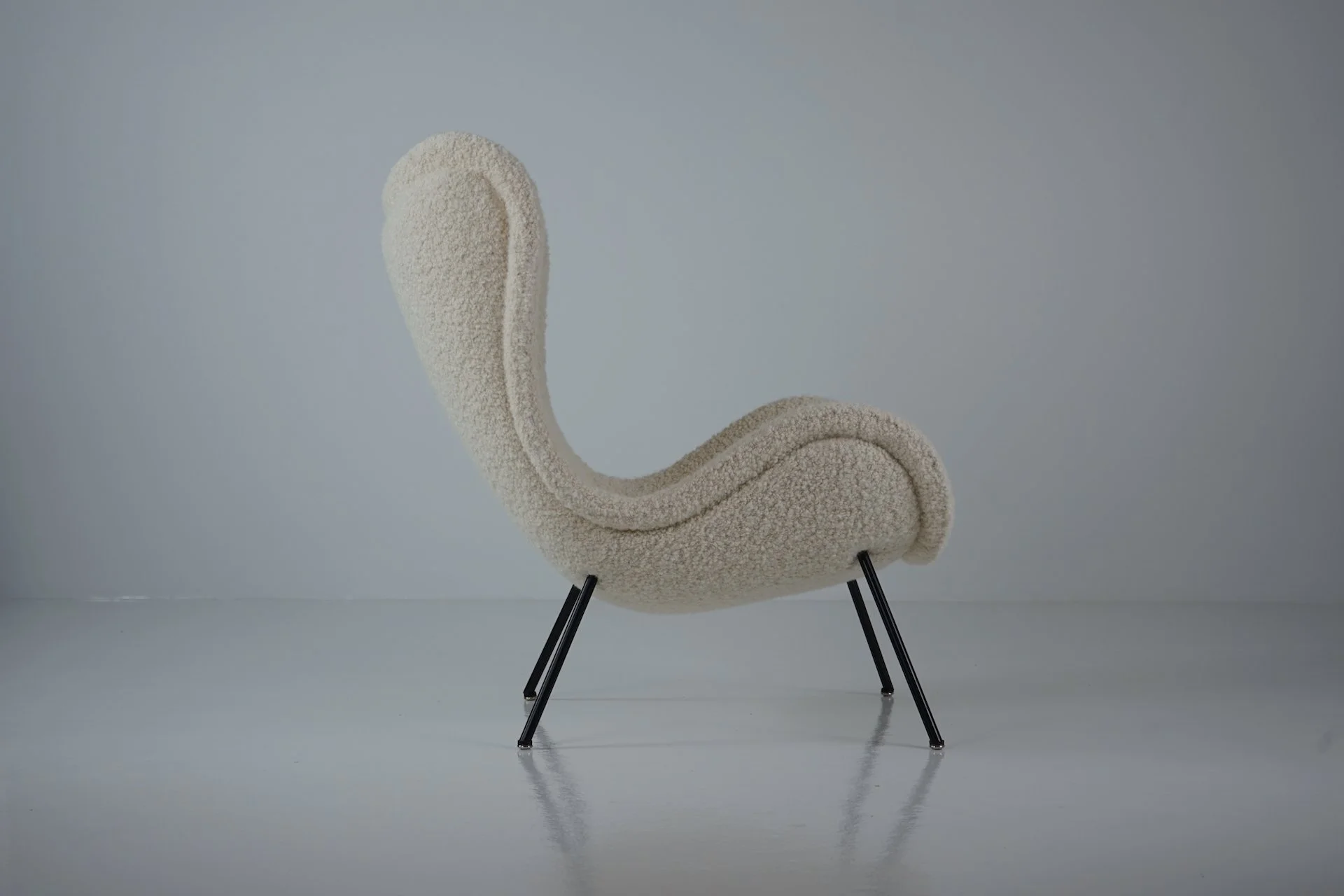 Madame Lounge Chair in Boucle by Fritz Neth for Correcta 9624.JPG
