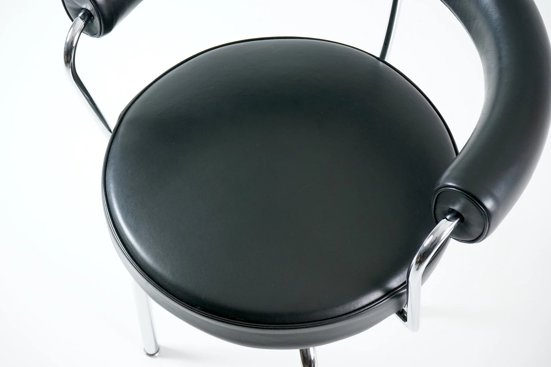 LC7 Swivel Chair by Charlotte Perriand for Cassina 203.JPG