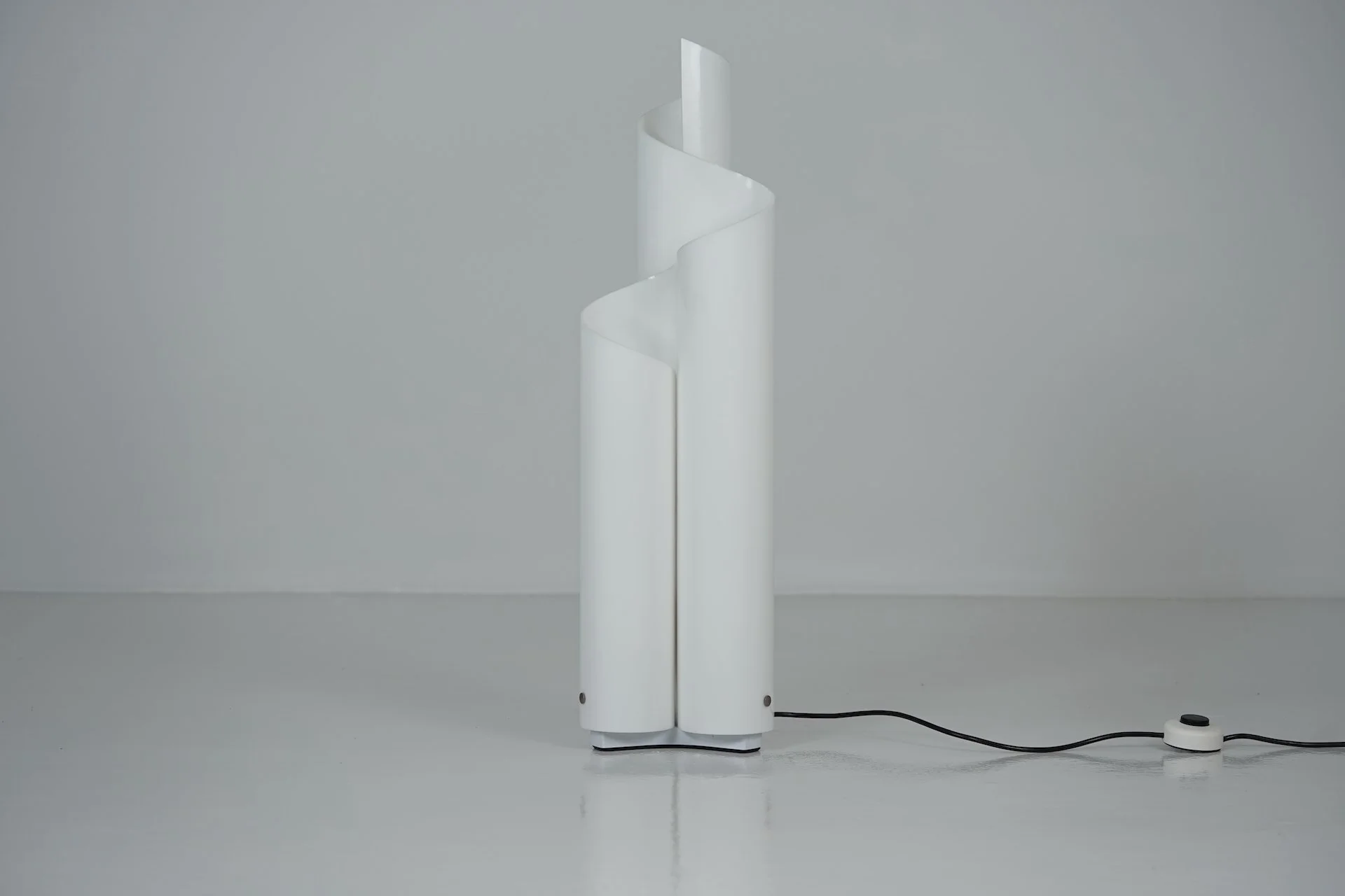 Table Lamp Mezzachimera by Vico Magistretti for Artemide 868.JPG