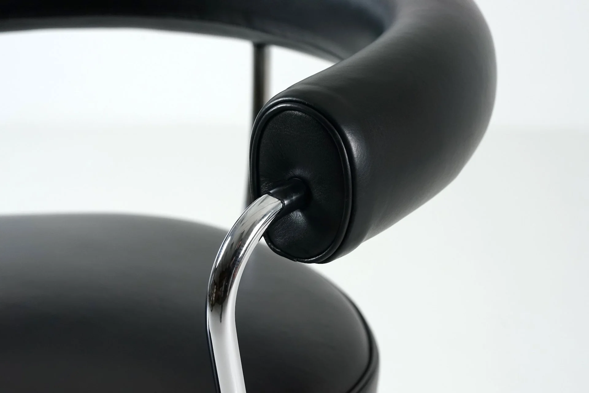 LC7 Swivel Chair by Charlotte Perriand for Cassina 210.JPG