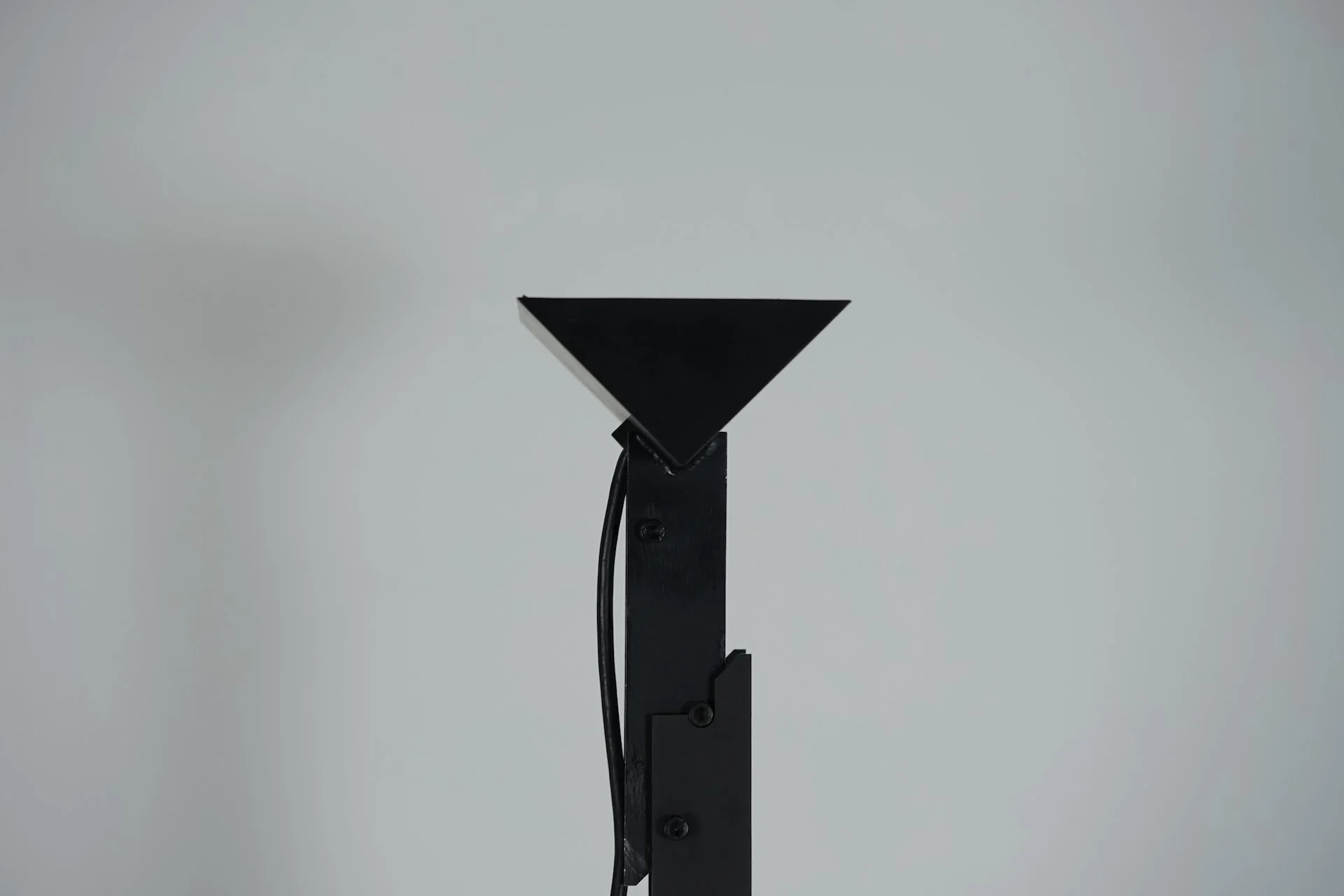 kru-kiterra-floor-lamp-tiziano-inguanotto-sem-luci 5932.JPG