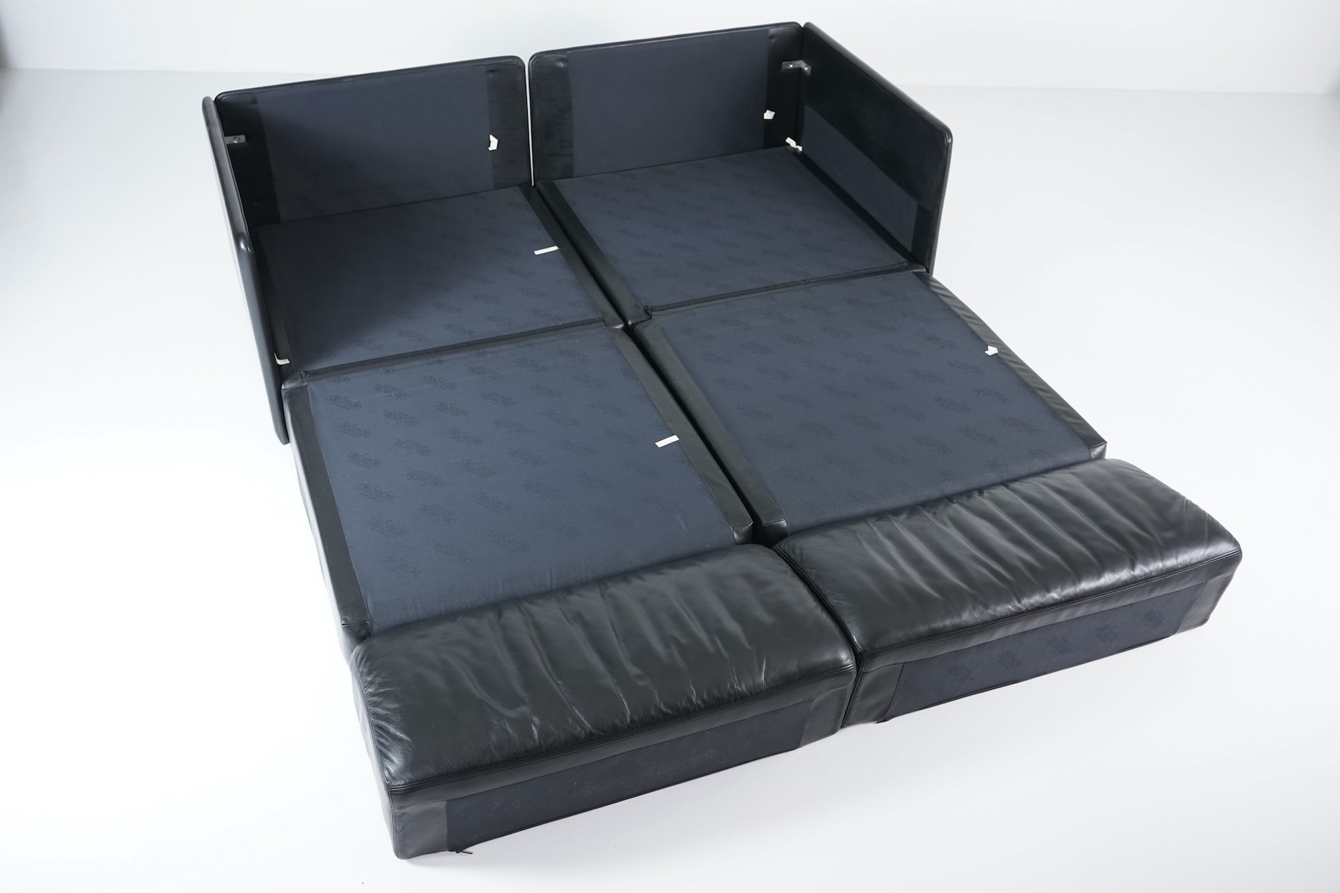 DS 78 Black Leather Sofa by De Sede  0376.JPG