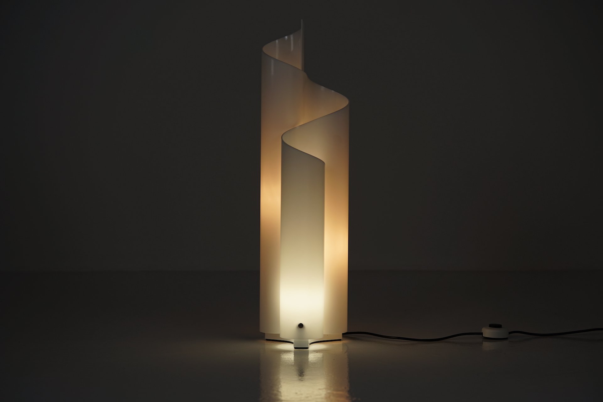 Table Lamp Mezzachimera by Vico Magistretti for Artemide 875.JPG