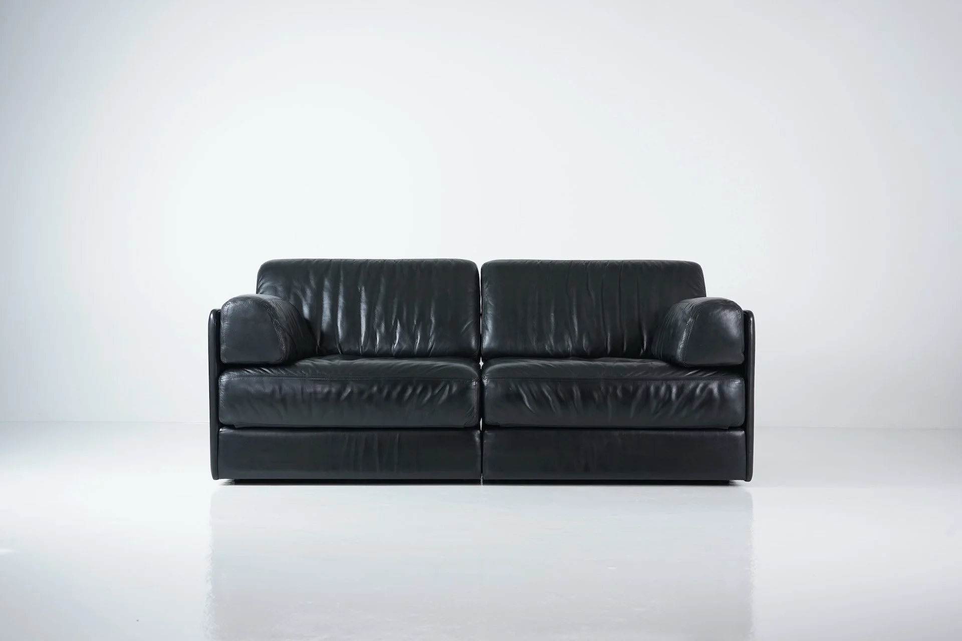 DS 78 Black Leather Sofa by De Sede  0360.JPG