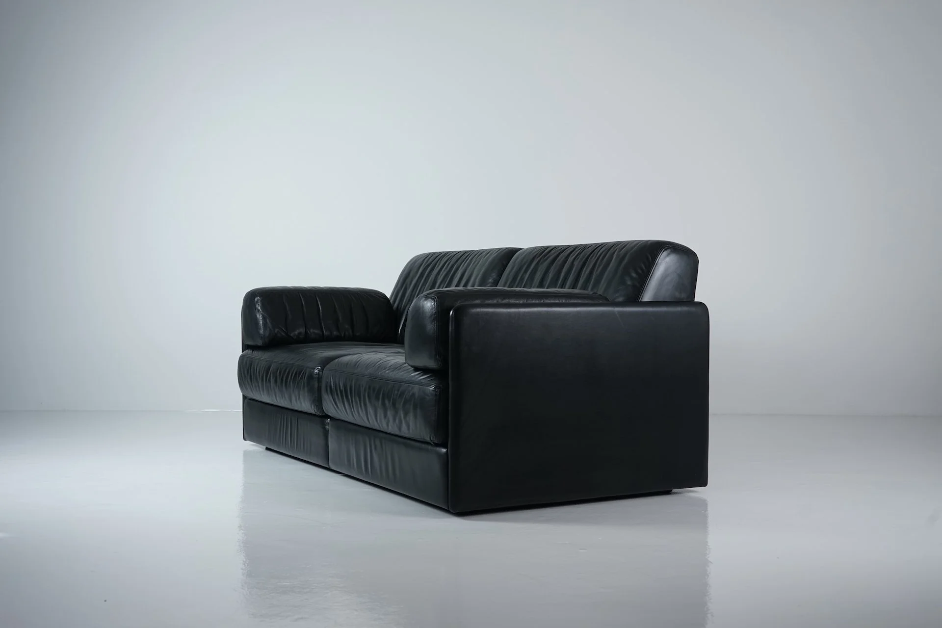 DS 78 Black Leather Sofa by De Sede  0363.JPG