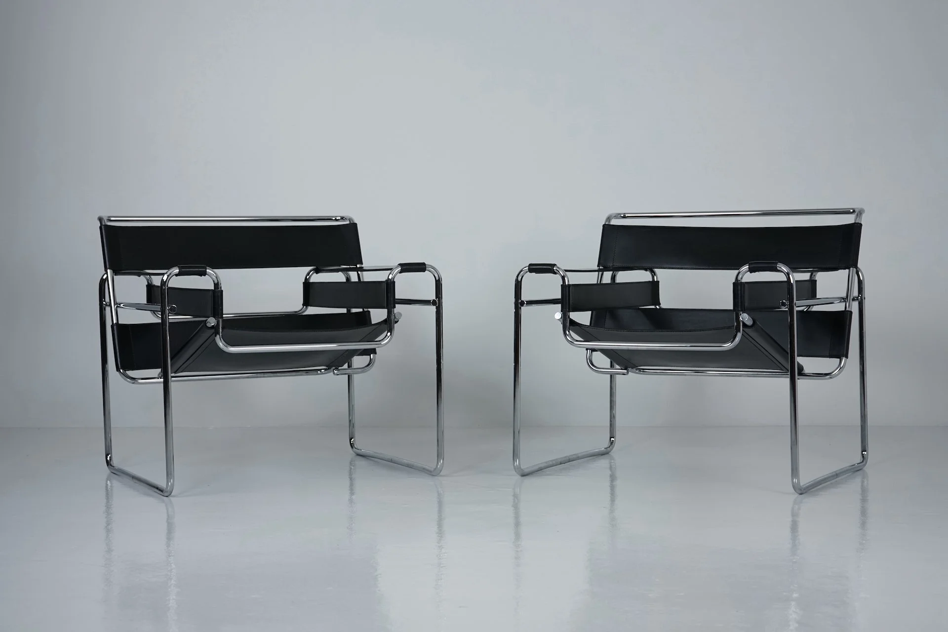 Wassily Chair by Marcel Breuer for Gavina set of 2 Knoll Vintage 7759.JPG