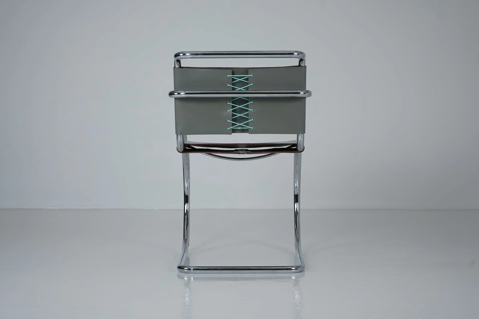 MR20 Tubular Steel Chair by Ludwig Mies van der Rohe for Knoll Stahlrohr Vintage Bauhaus 416.JPG