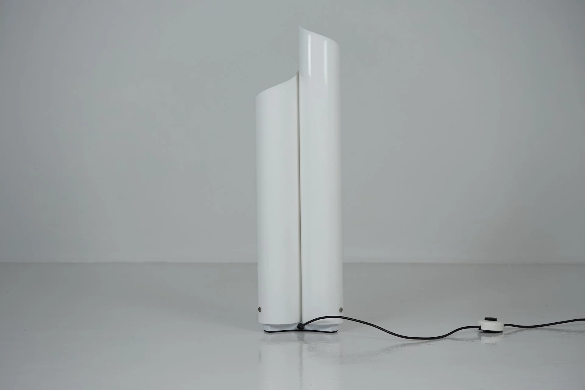 Table Lamp Mezzachimera by Vico Magistretti for Artemide 873.JPG