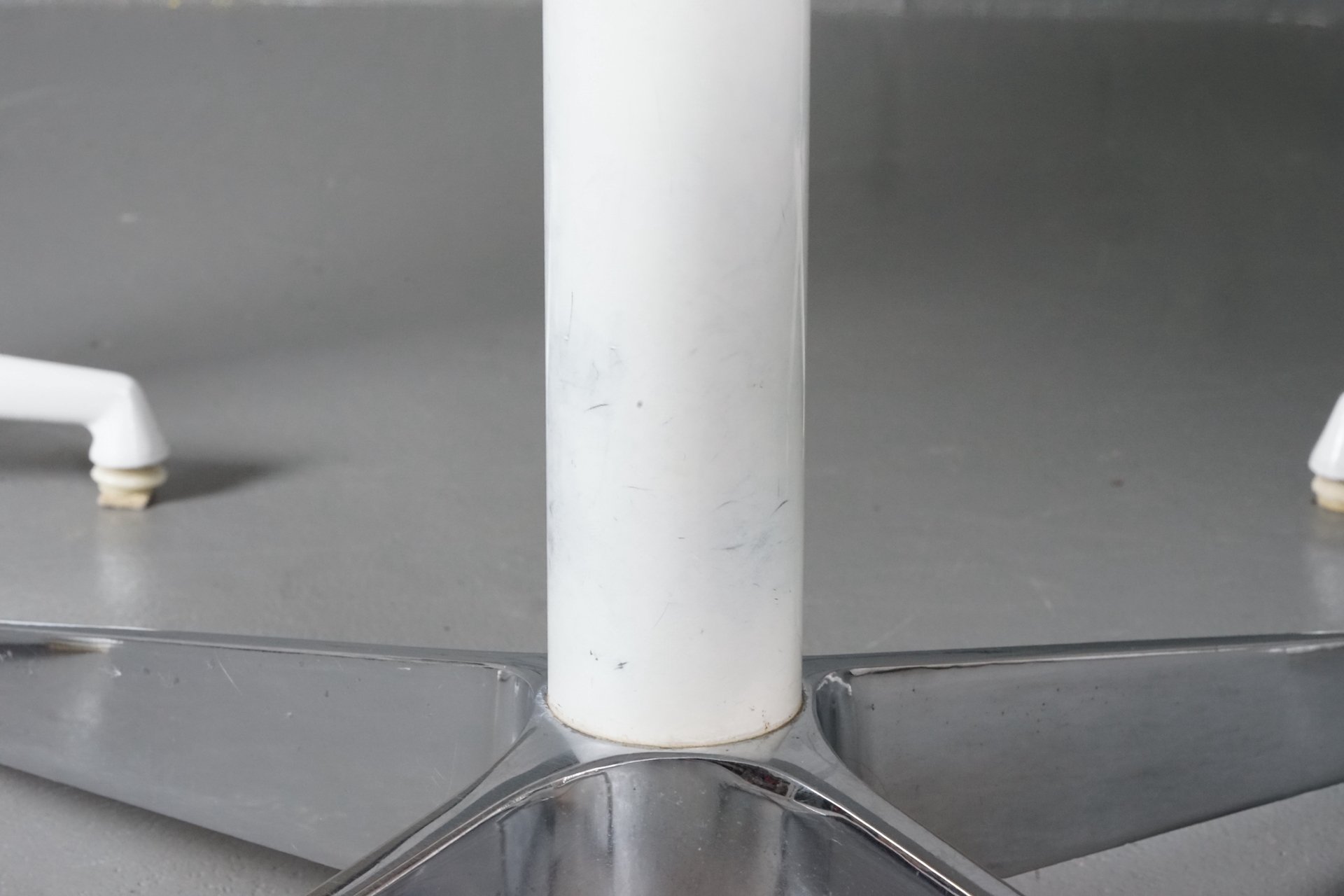 Round Extendable Dining Table by George Nelson for Herman Miller Esstisch Vintage 309.JPG