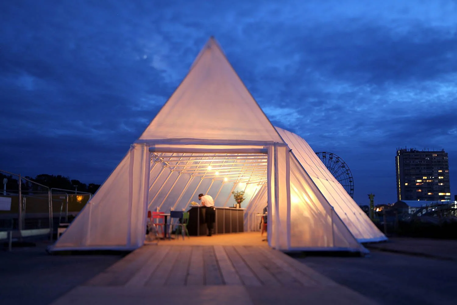 Portable Festival Bar Systems For Outdoor Events
