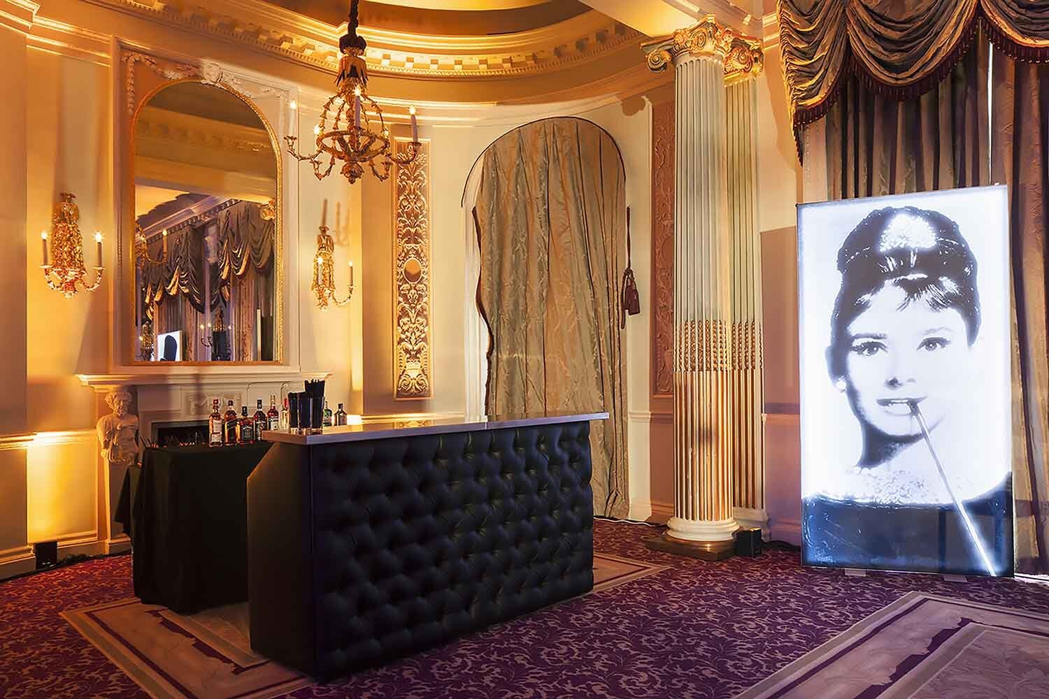 portabar-portable-bar-mobile-events-applications-gallery-6-Leather-clad.jpg