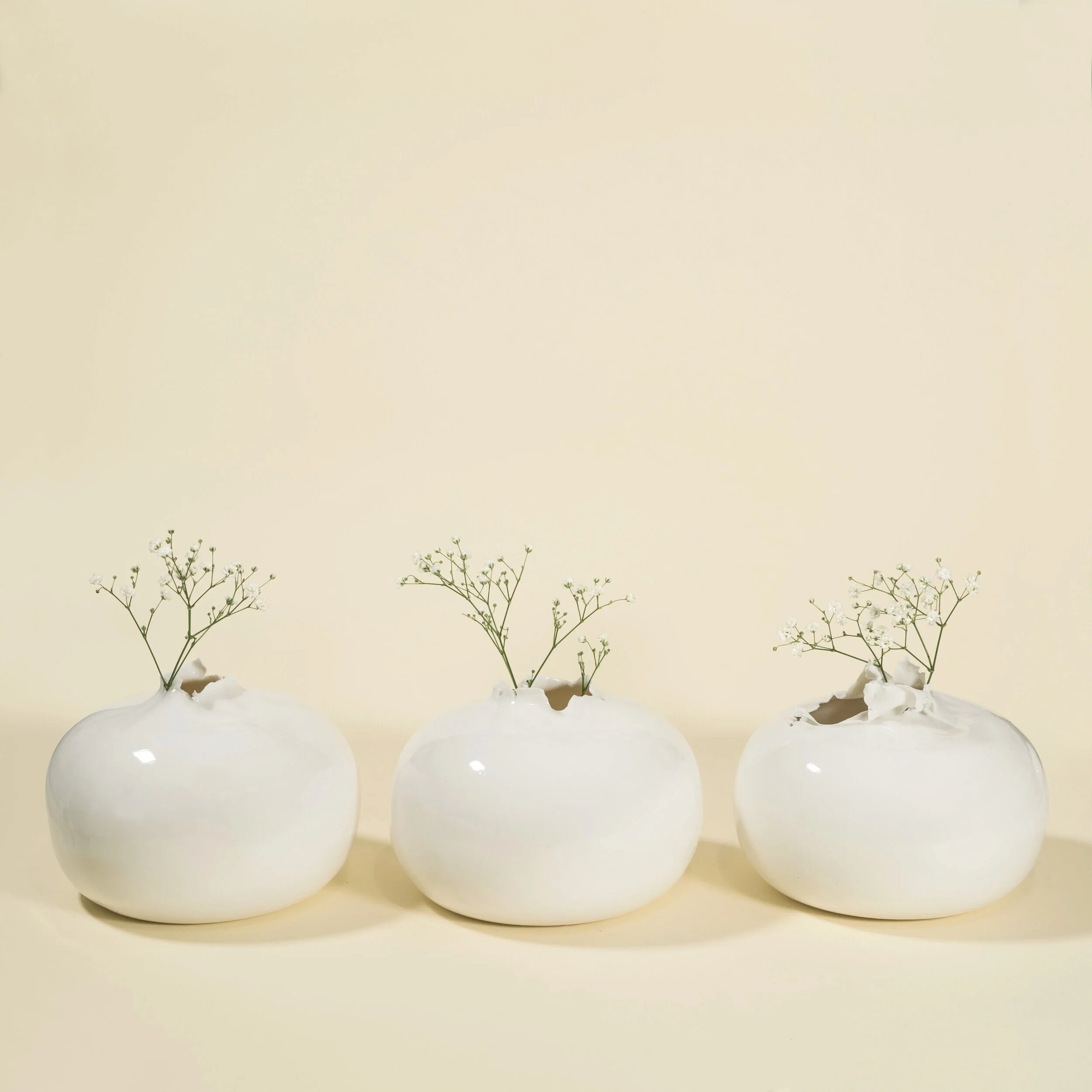 Round vases, porcelain