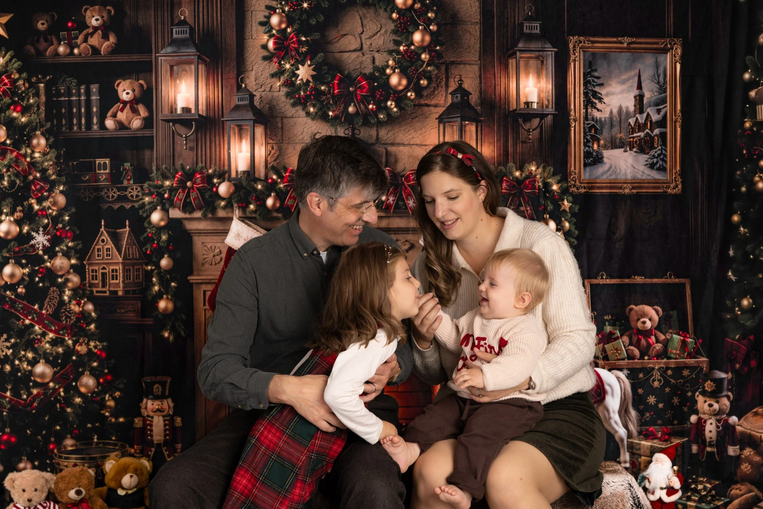 xmas-hero-1-fireside-family.jpg