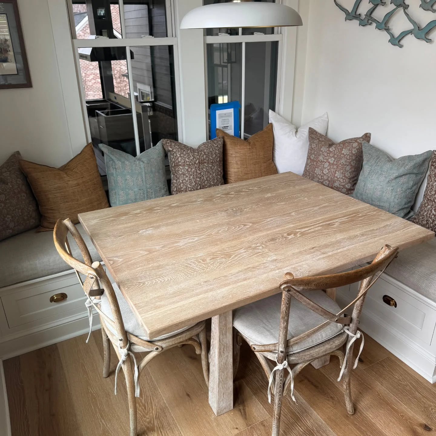 Brushed White oak with white paint and double tapered legs.