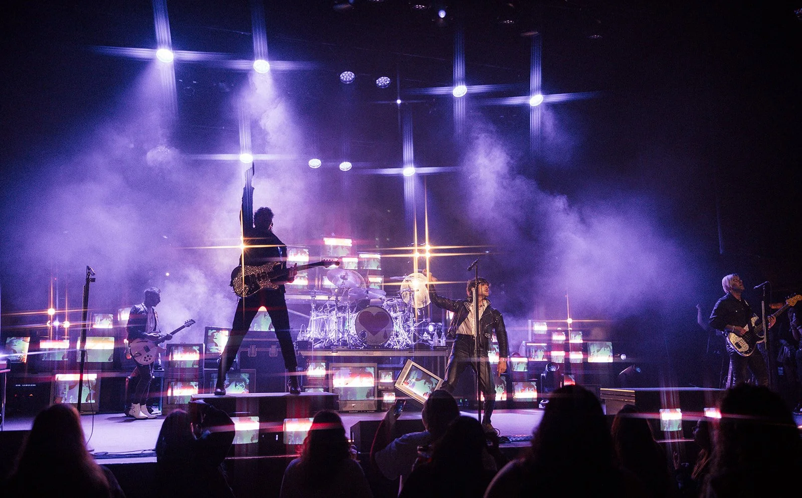boys-like-girls-tour-moore-theater-final-158.jpg