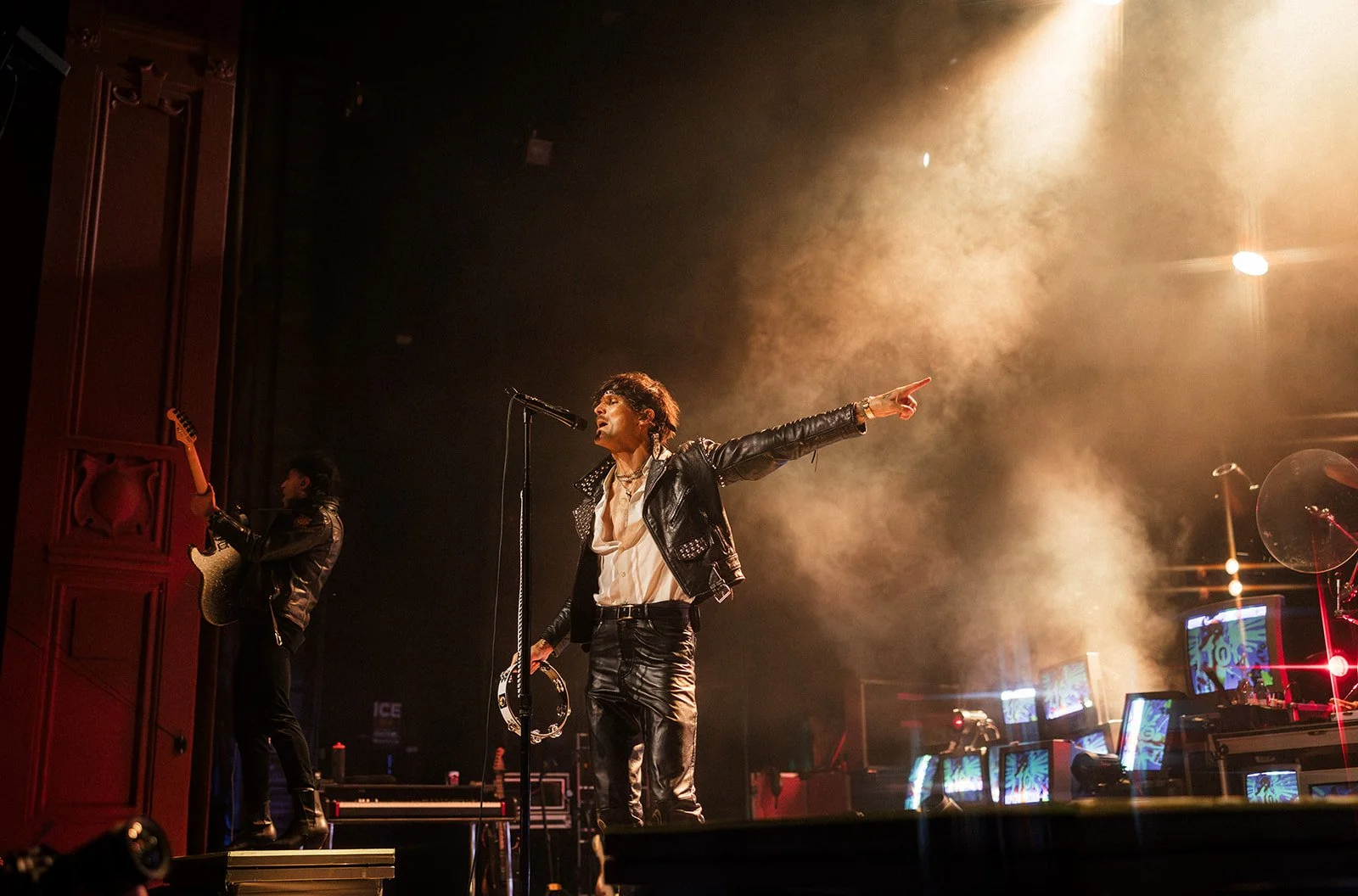 boys-like-girls-tour-moore-theater-final-128.jpg