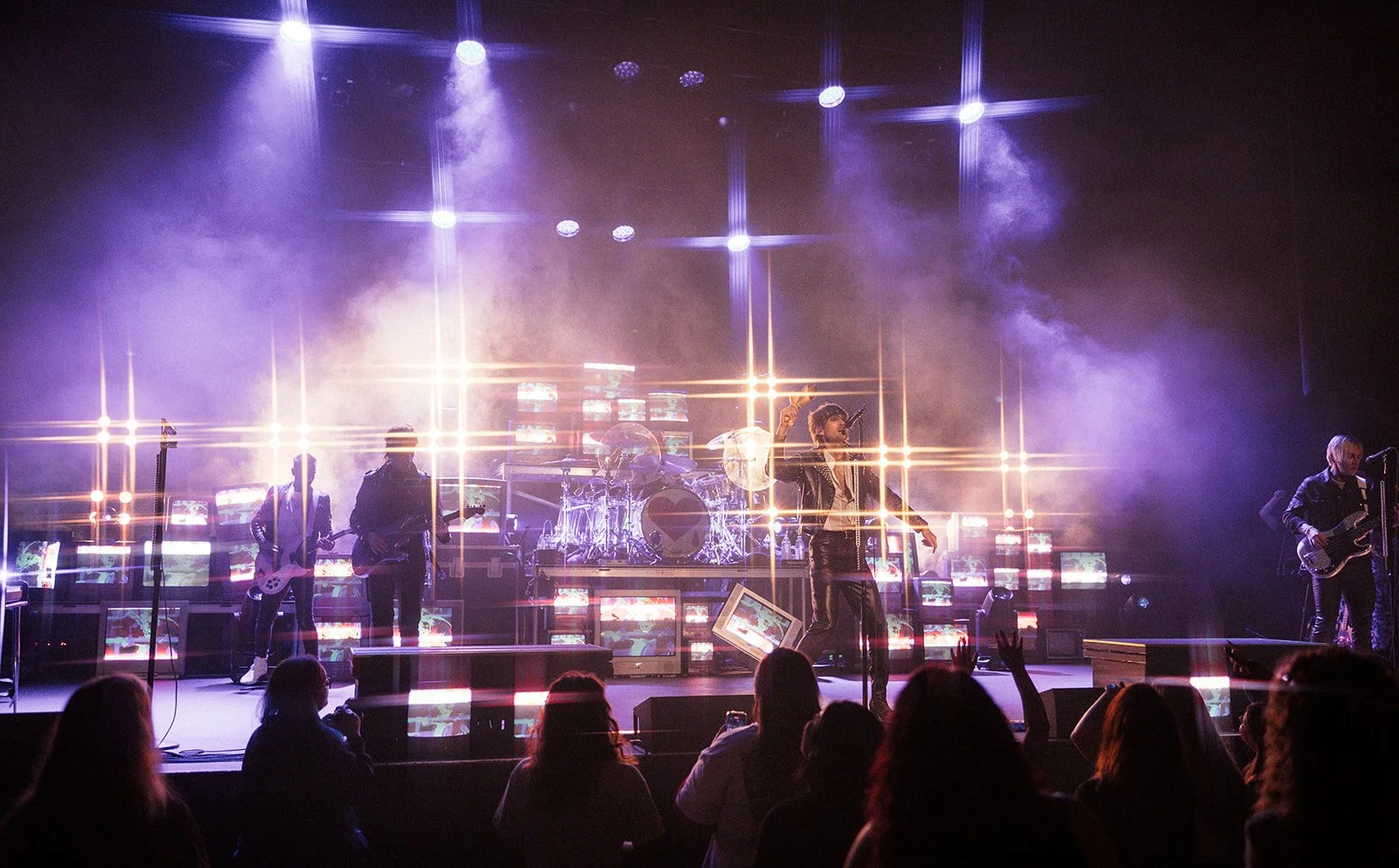 boys-like-girls-tour-moore-theater-final-157.jpg