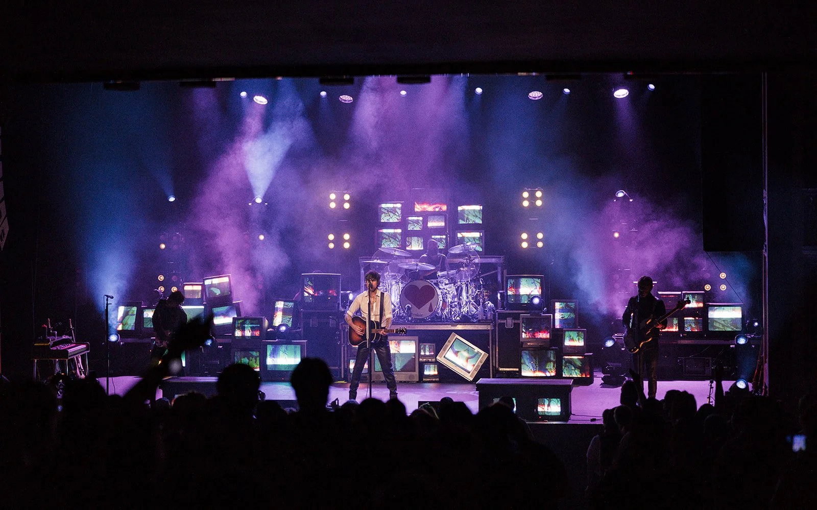 boys-like-girls-tour-moore-theater-final-181.jpg