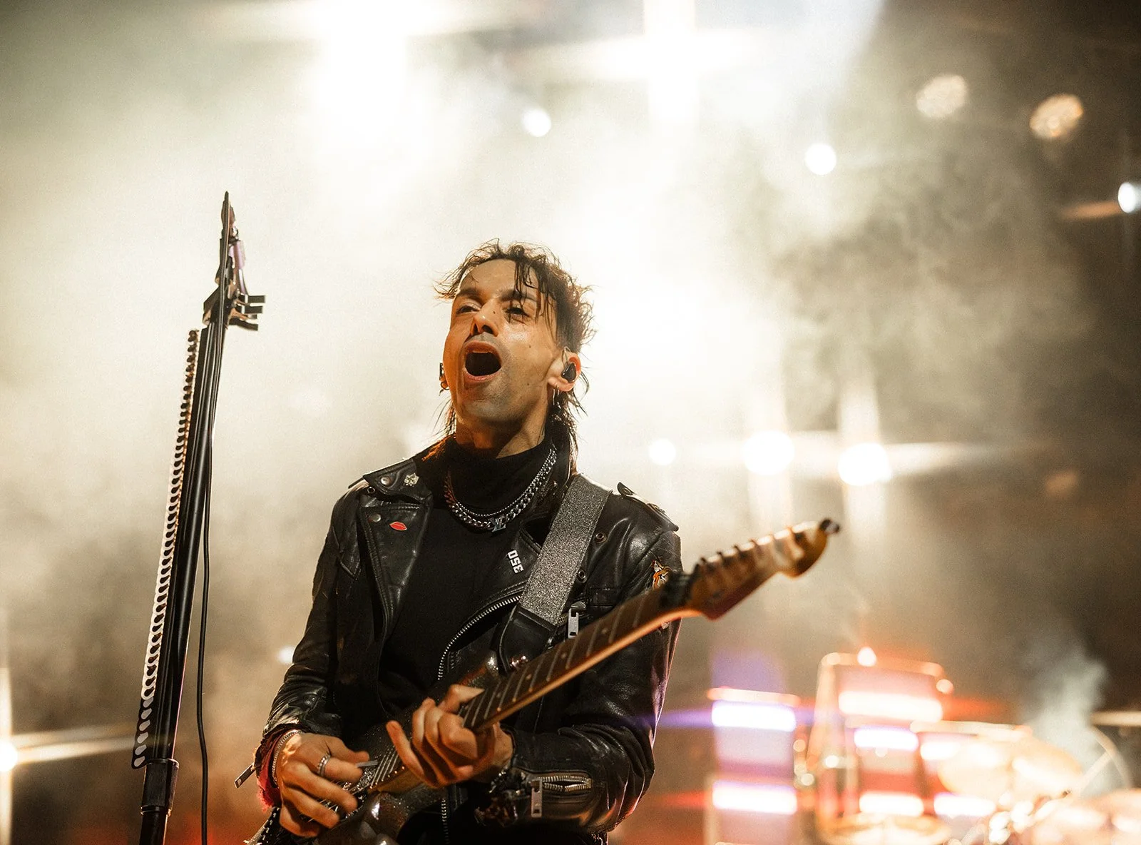 boys-like-girls-tour-moore-theater-final-116.jpg