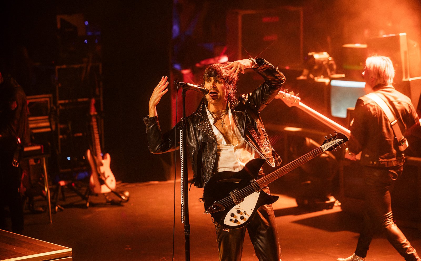 boys-like-girls-tour-moore-theater-final-166.jpg
