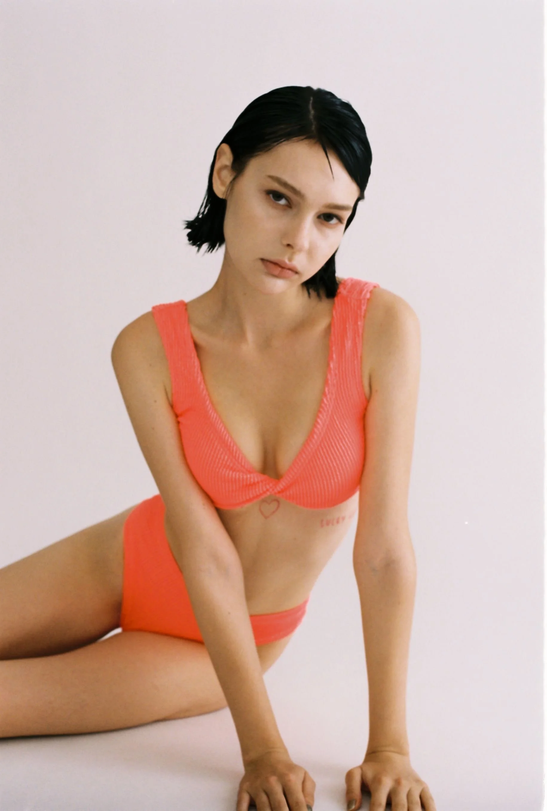145-maria-novikova-full-book-ino-models.jpg