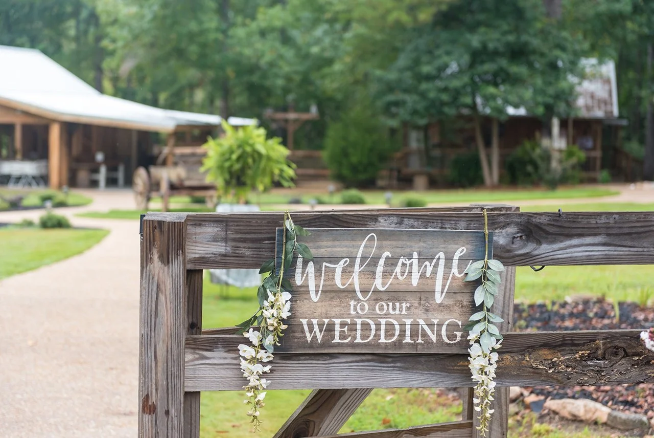 How to Choose Your Ceremony &amp; Reception Layout at The Riverview Barn