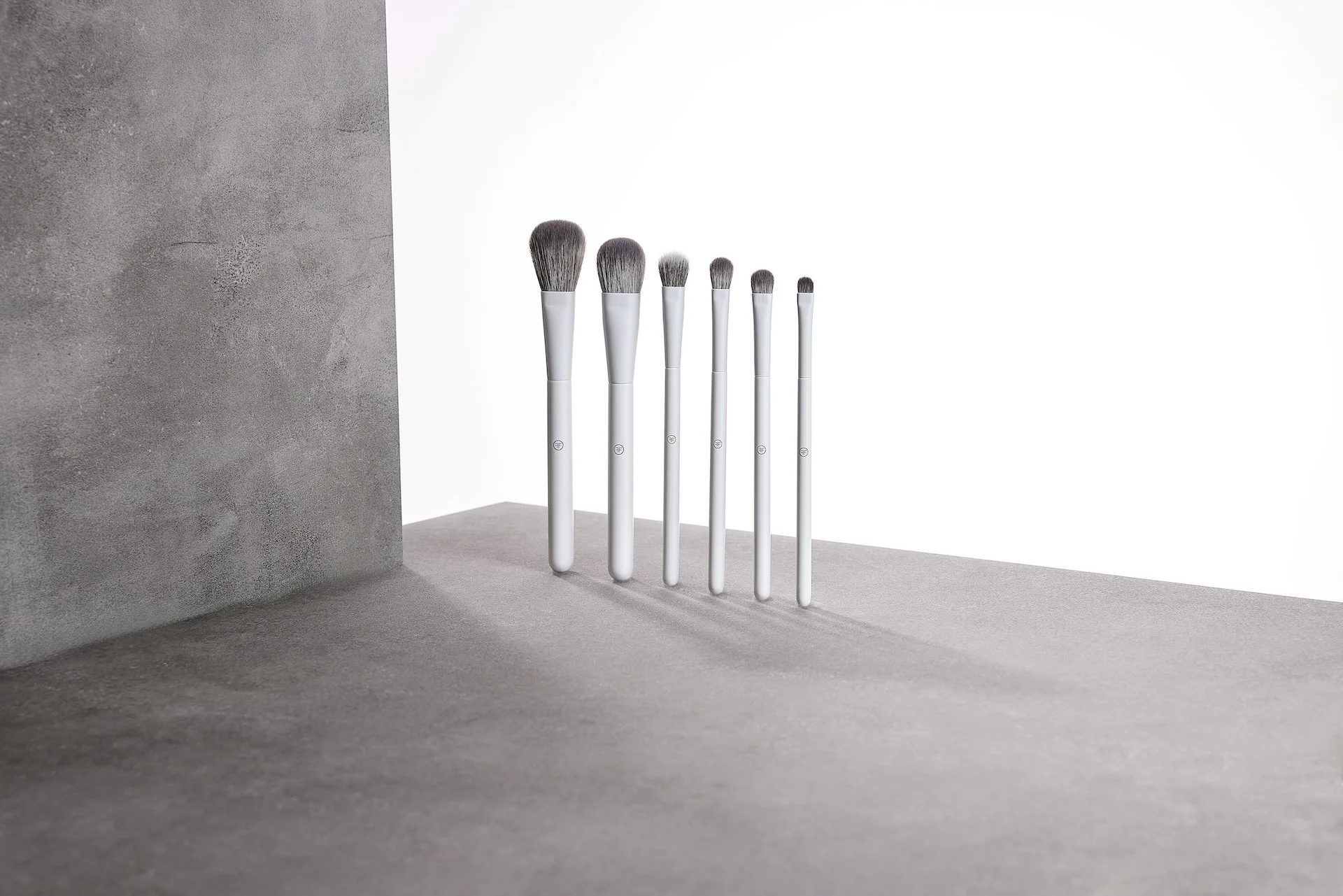 Flo Pinsel OKT 2510963 1a.jpg