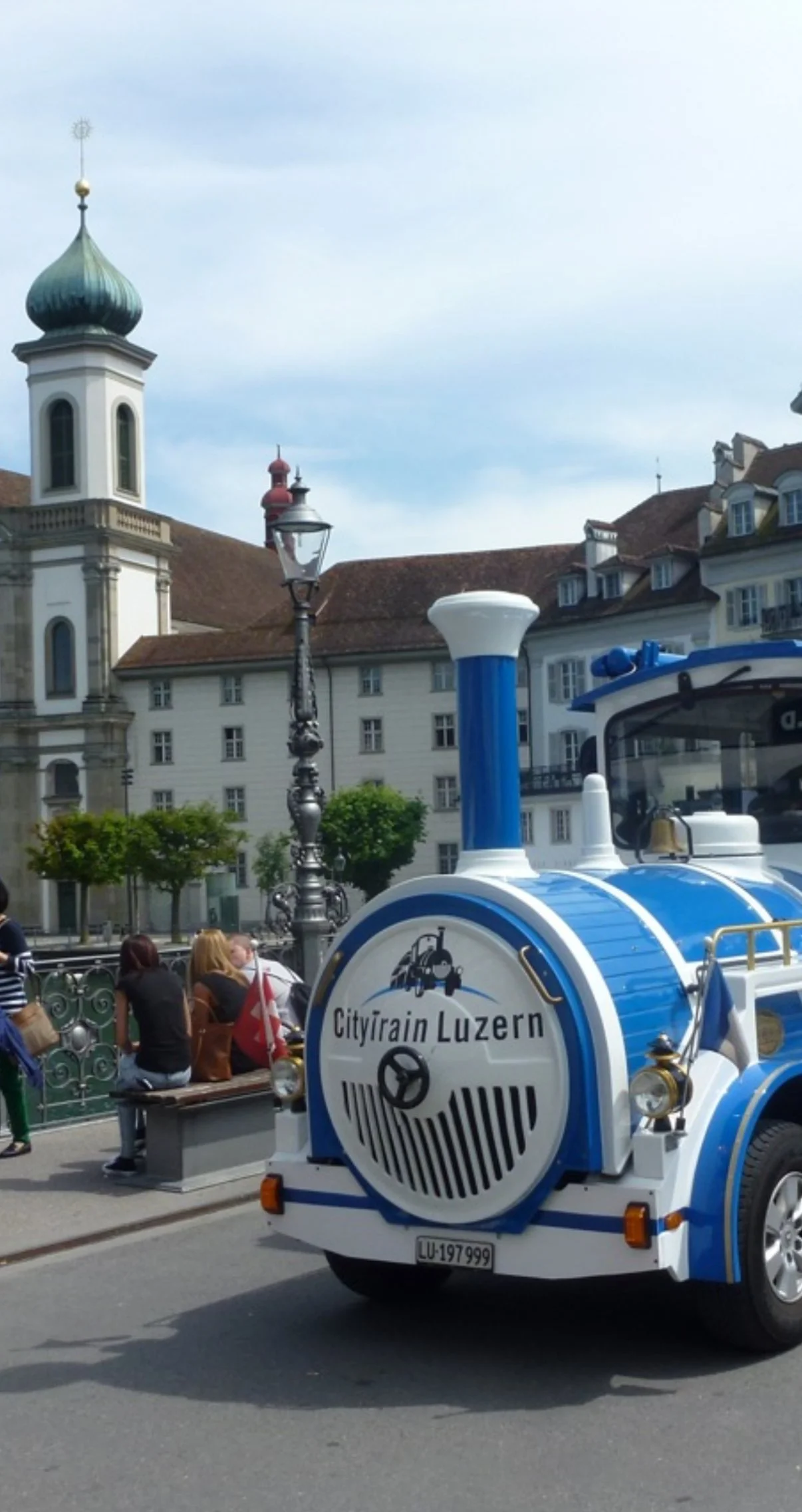 noParej Knitting-Train