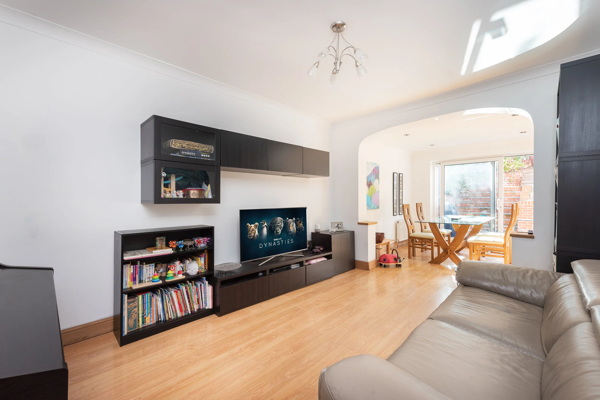VAlleyfield Rd HR Family Snug-1.jpg