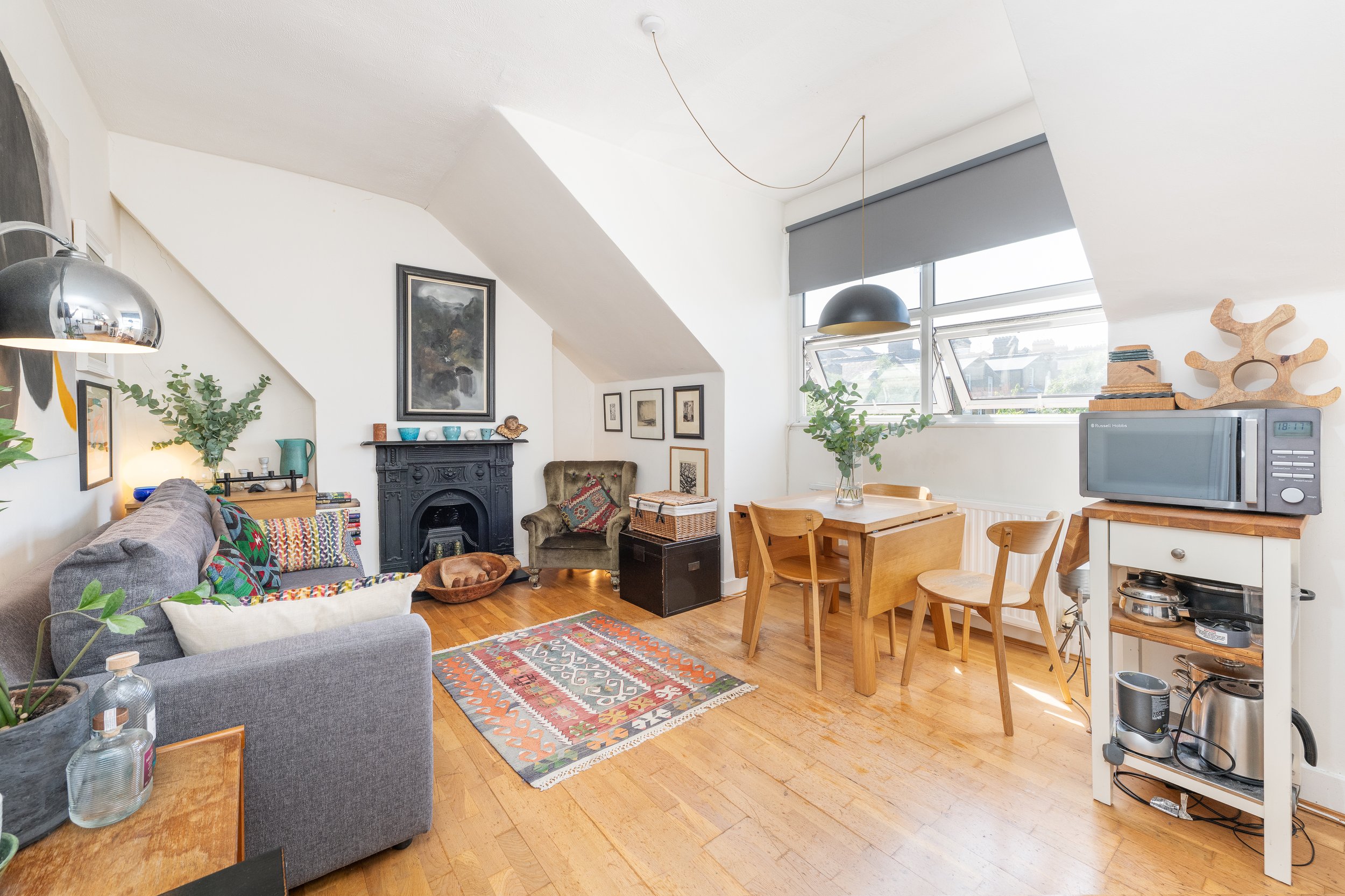 Ferrestone Road, N8 HR-1.jpg