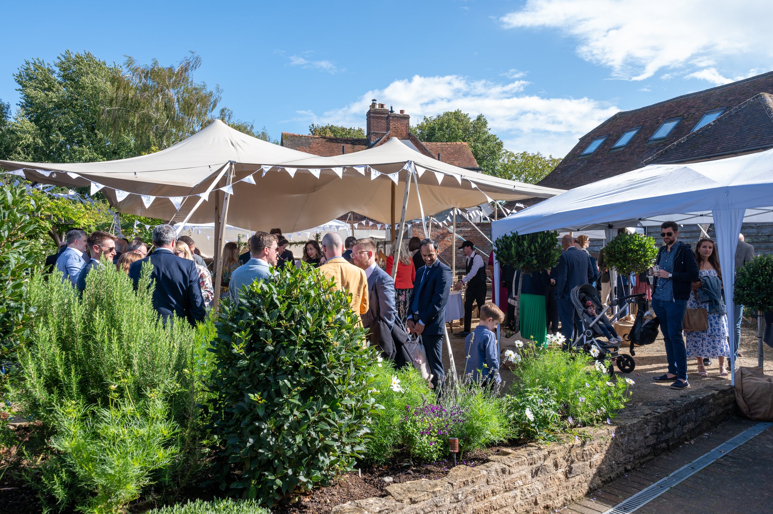 Weddings at The Earth Trust - Oxfordshire Wedding Photographer Darren Weston.